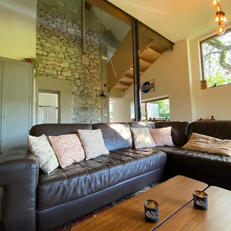 別荘 Gerestaureerde Hoeve Met Zicht